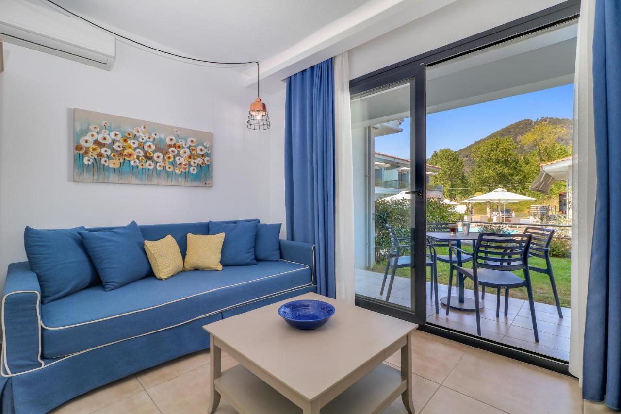 Theros Villas & Suites Chrysi Ammoudia Exterior photo